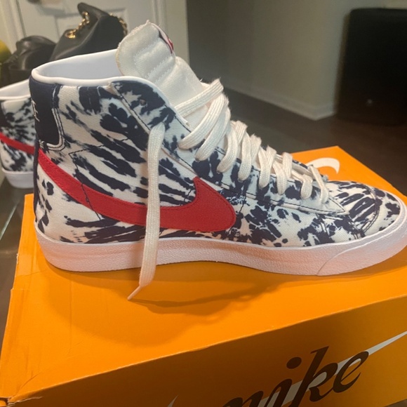 Nike sneakers - Picture 3 of 8